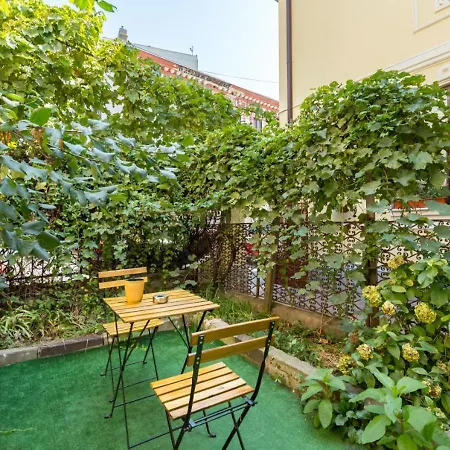 Appartement Contemporary In